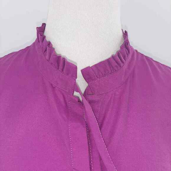 NWT Merona Beautiful fuchsia chambray button up top in XXL. - Picture 4 of 7
